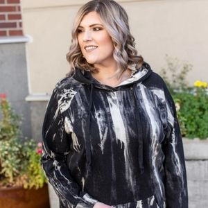 Cookies and cream tie dye plus size boutique hoodie. Michelle Mae